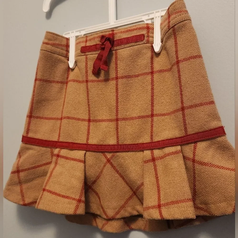 (3 ITEMS FOR $25)Baby GAP Tan and Red Plaid Mini Skirt Size 3T